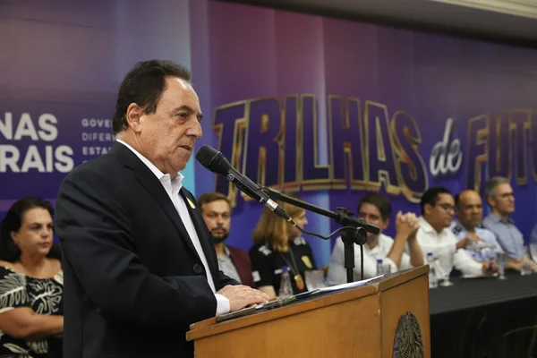 Governo de Minas participa de apresentação de novos profissionais formados pelo Trilhas de Futuro em Barbacena