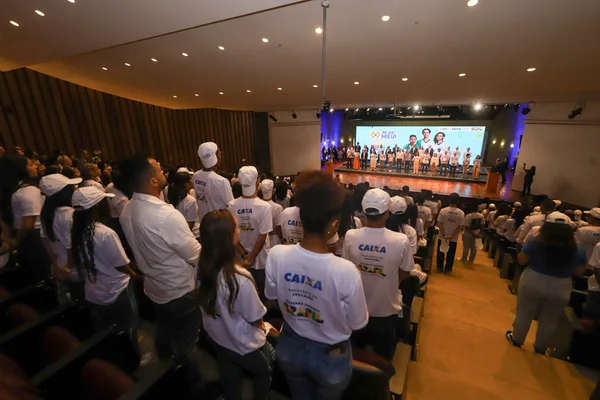 Governo de Minas sedia lançamento regional do programa Pé-de-Meia