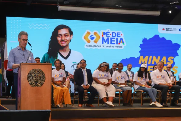 Governo de Minas sedia lançamento regional do programa Pé-de-Meia