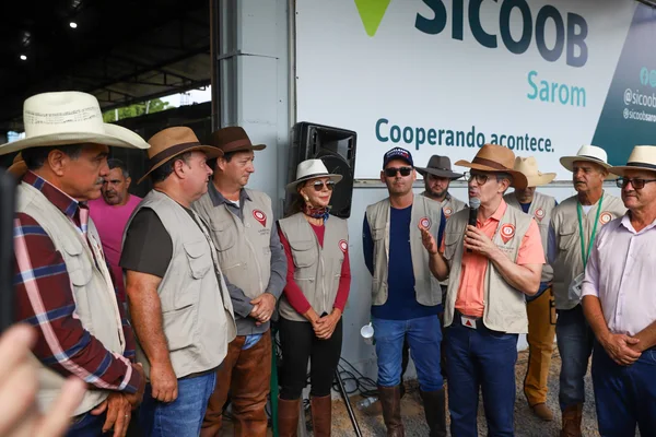 Em São Roque de Minas, governador acompanha programação da Cavalgada Temática: Roteiro do Queijo Serra da Canastra