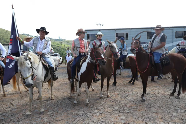 Em São Roque de Minas, governador acompanha programação da Cavalgada Temática: Roteiro do Queijo Serra da Canastra
