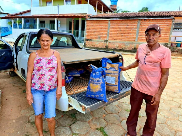 Agricultores atingidos pela seca começam a colher feijão de sementes doadas pelo Governo de Minas