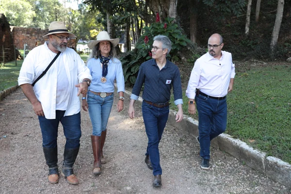 Governo de Minas percorre berço de Tiradentes em homenagem à Inconfidência