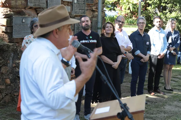Governo de Minas percorre berço de Tiradentes em homenagem à Inconfidência