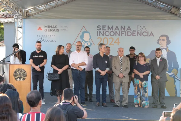 Governo de Minas percorre berço de Tiradentes em homenagem à Inconfidência