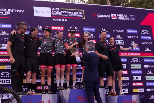 Governador entrega prêmio e destaca importância de eventos vitrine como a Copa do Mundo de Mountain Bike, em Araxá