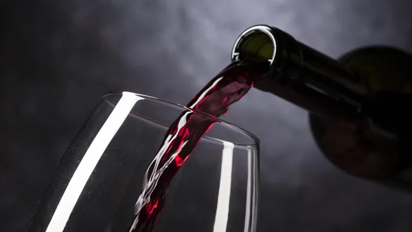  Governo de Minas reduz carga tributária e estimula a fabricação de vinhos no estado
