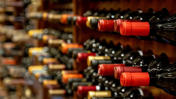  Governo de Minas reduz carga tributária e estimula a fabricação de vinhos no estado