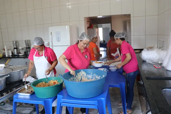 Incentivo do Governo de Minas leva alimentação saudável e gratuita para mais de 9 mil famílias