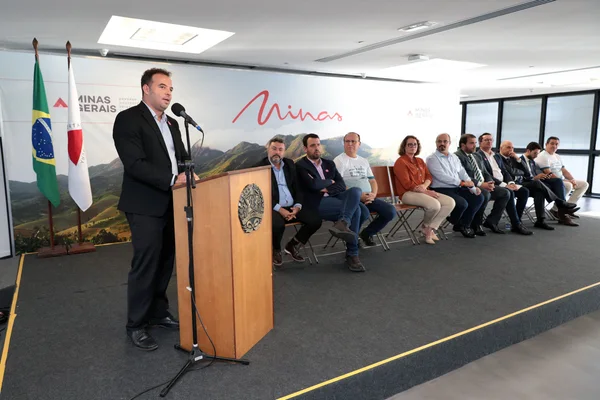 Estado anuncia primeira etapa das obras de pavimentação entre Rio Pardo de Minas e Mato Verde, no Norte de Minas