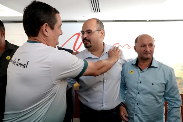 Estado anuncia primeira etapa das obras de pavimentação entre Rio Pardo de Minas e Mato Verde, no Norte de Minas