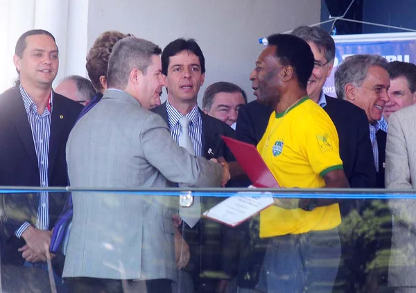 Governador Anastasia e Pelé, que recebeu o título de sócio honorário da ABCZ 