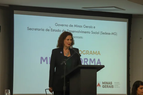 Governo de Minas lança programa de capacitação profissional gratuita em 101 cidades