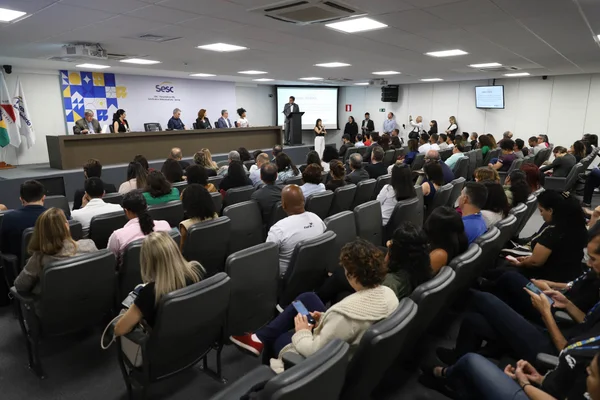 Governo de Minas lança programa de capacitação profissional gratuita em 101 cidades