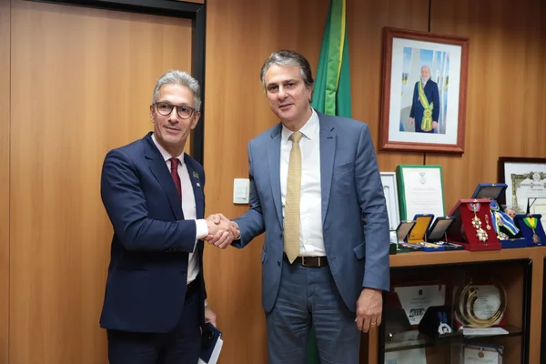 Governo de Minas reforça parceria com os municípios durante a Marcha dos Prefeitos a Brasília