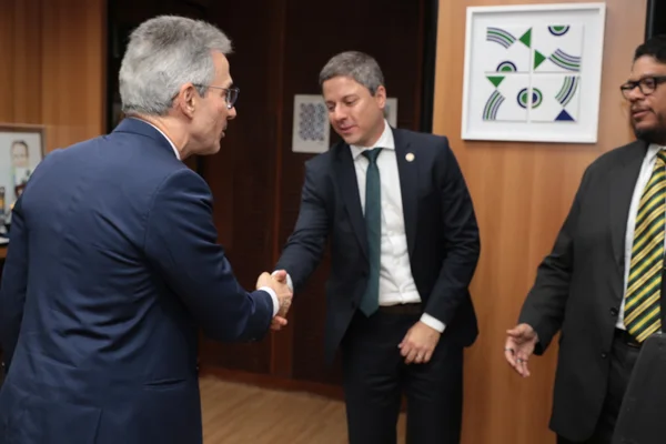 Governo de Minas reforça parceria com os municípios durante a Marcha dos Prefeitos a Brasília