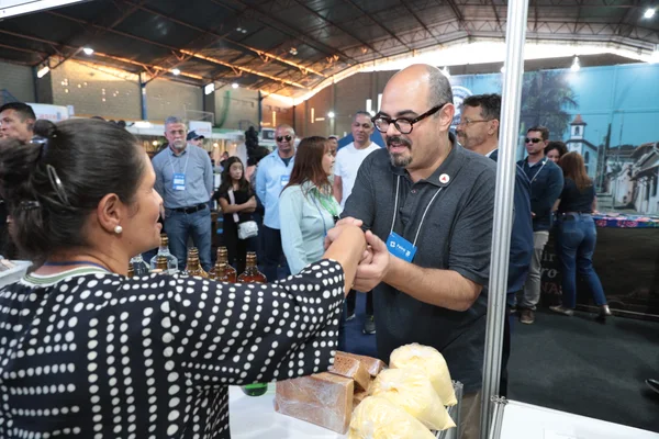 Vice-governador participa da Feira Multissetorial de Santa Bárbara, na região Central de Minas