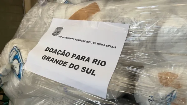Governo de Minas envia uma tonelada de materiais produzidos por presos para o Rio Grande do Sul