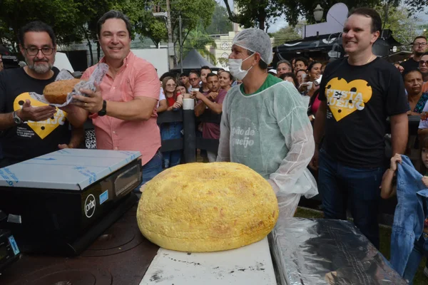 Minas Gerais bate novamente o recorde de maior queijo do mundo
