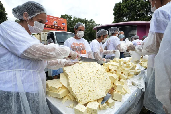 Minas Gerais bate novamente o recorde de maior queijo do mundo