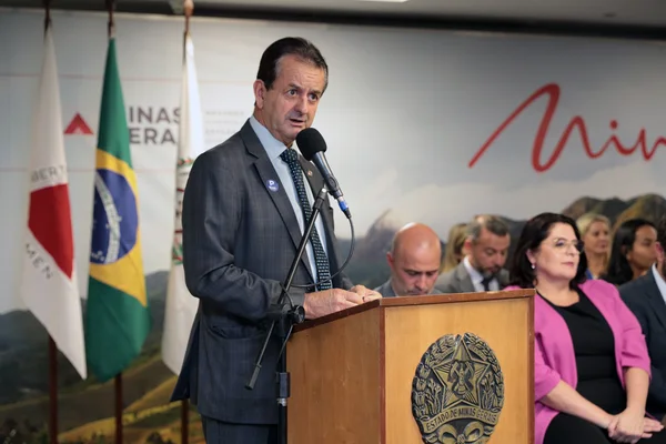 Posse da secretária Alê Portela