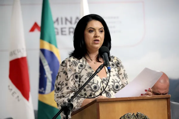 Posse da secretária Alê Portela