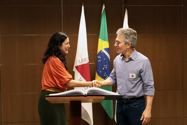 Posse da secretária Camila Neves