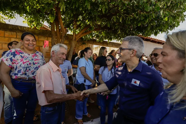 Governador vistoria construção de nova Unidade Básica de Saúde em Araporã