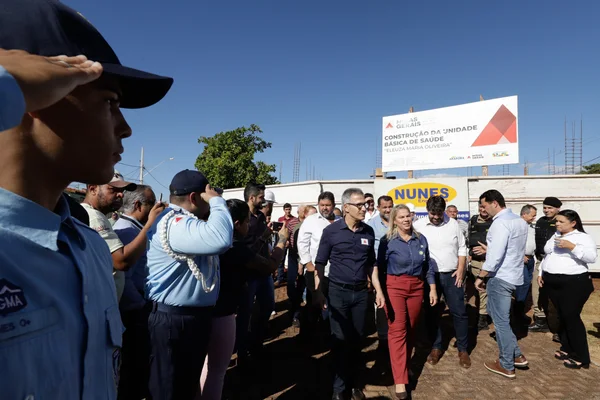 Governador vistoria construção de nova Unidade Básica de Saúde em Araporã