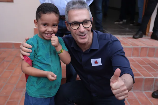 Governador vistoria construção de nova Unidade Básica de Saúde em Araporã