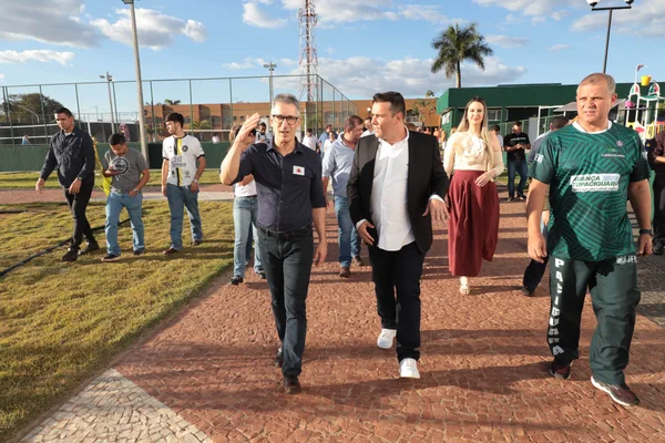 Governador vistoria construção de nova Unidade Básica de Saúde em Araporã