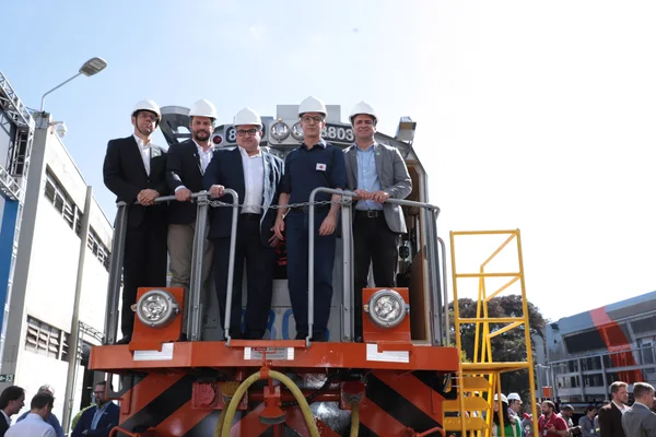 Governo de Minas acompanha entrega de novas locomotivas que vão atuar no sistema ferroviário do estado