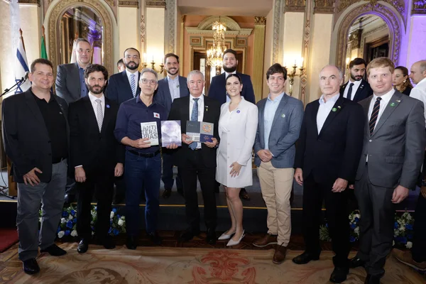 Governo de Minas assina acordo com Israel para desenvolvimento econômico e combate ao antissemitismo