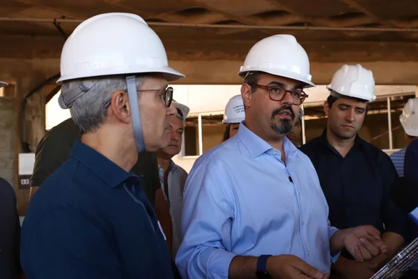 Governo de Minas vistoria retomada das obras no Hospital Regional de Sete Lagoas
