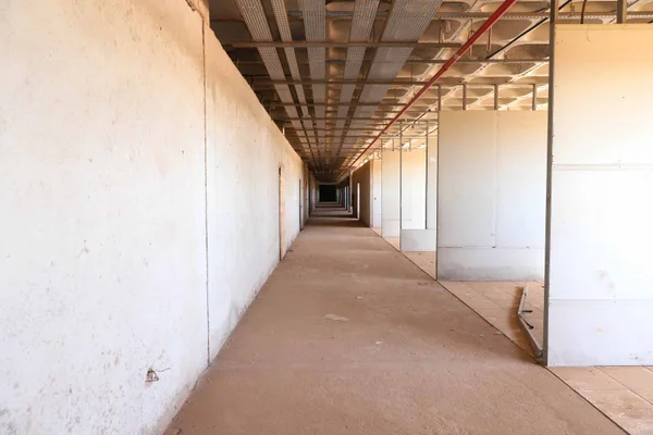 Governo de Minas vistoria retomada das obras no Hospital Regional de Sete Lagoas