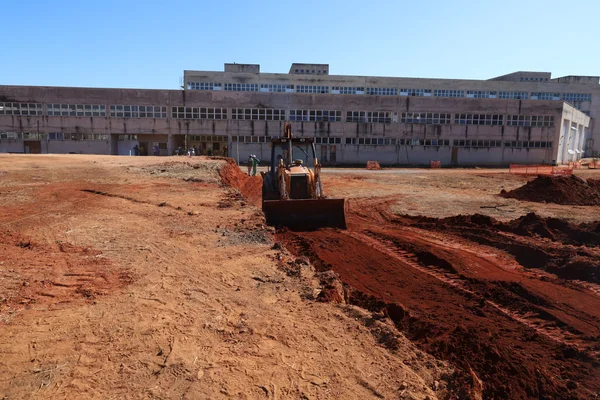 Governo de Minas vistoria retomada das obras no Hospital Regional de Sete Lagoas
