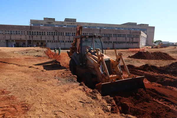 Governo de Minas vistoria retomada das obras no Hospital Regional de Sete Lagoas