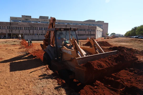 Governo de Minas vistoria retomada das obras no Hospital Regional de Sete Lagoas