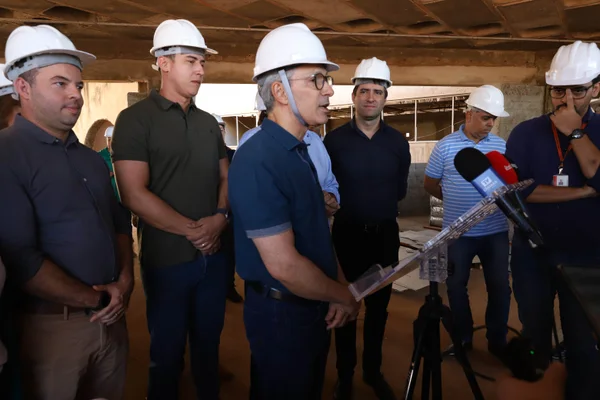 Governo de Minas vistoria retomada das obras no Hospital Regional de Sete Lagoas