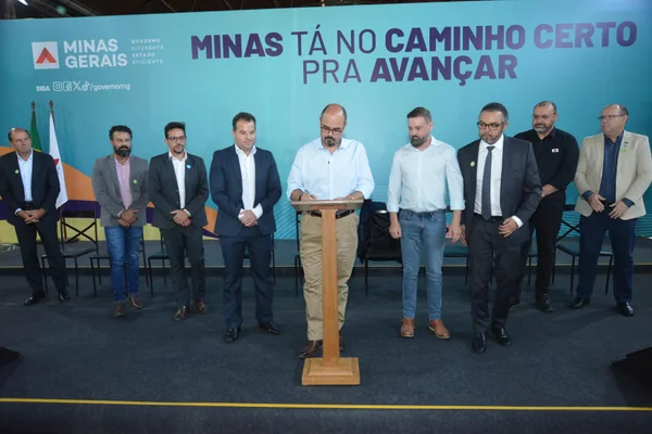 Governo de Minas assina contrato de concessão da Serraria Souza Pinto