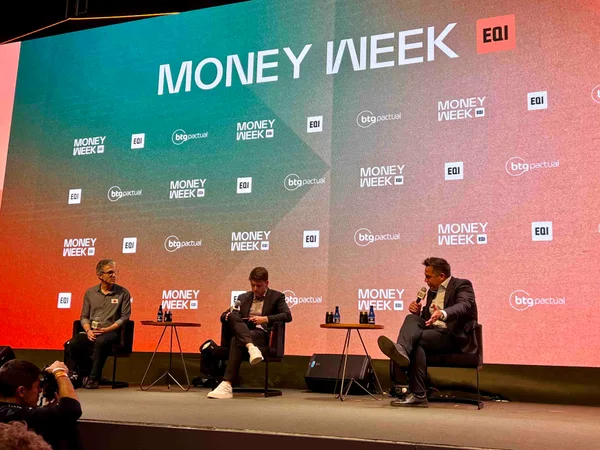 Governador apresenta resultados da gestão implantada em Minas no maior evento de empreendedorismo do Brasil