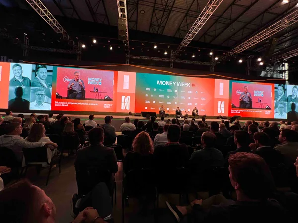 Governador apresenta resultados da gestão implantada em Minas no maior evento de empreendedorismo do Brasil