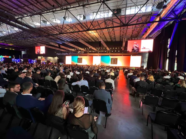 Governador apresenta resultados da gestão implantada em Minas no maior evento de empreendedorismo do Brasil