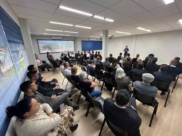 Governador apresenta resultados da gestão implantada em Minas no maior evento de empreendedorismo do Brasil
