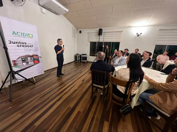 Governador apresenta resultados da gestão implantada em Minas no maior evento de empreendedorismo do Brasil