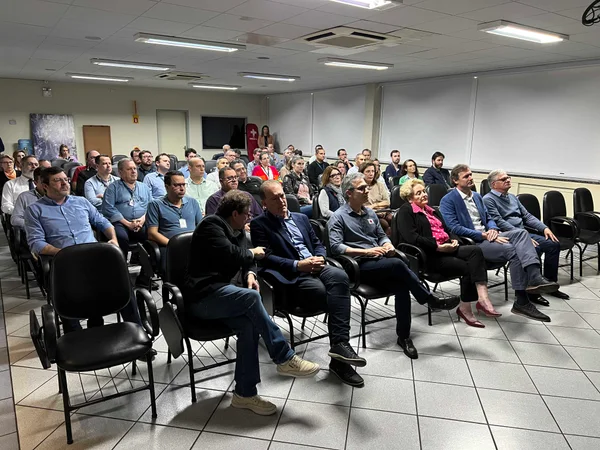 Governador apresenta resultados da gestão implantada em Minas no maior evento de empreendedorismo do Brasil
