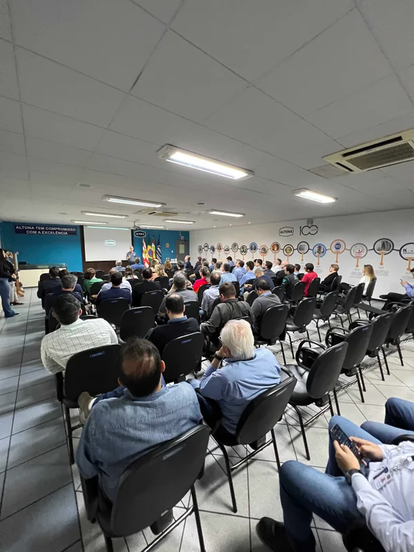 Governador apresenta resultados da gestão implantada em Minas no maior evento de empreendedorismo do Brasil