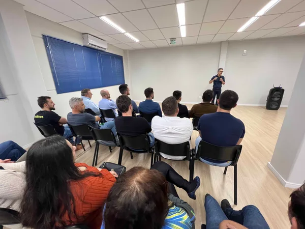 Governador apresenta resultados da gestão implantada em Minas no maior evento de empreendedorismo do Brasil