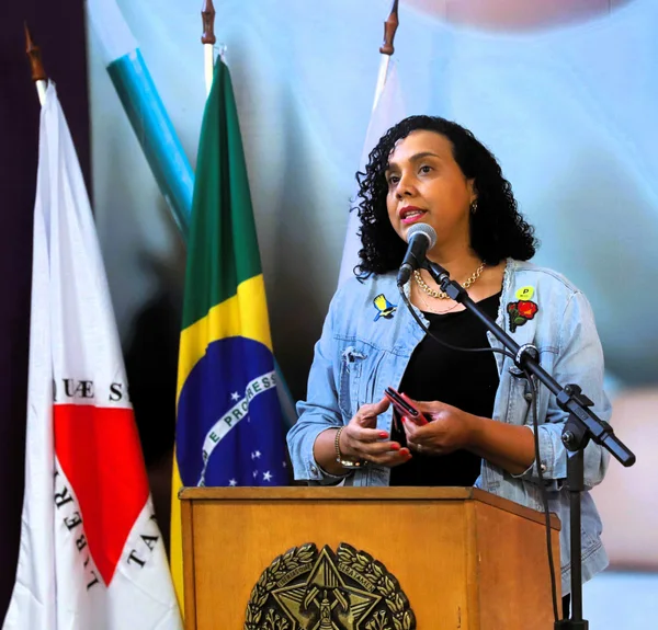 Governo de Minas cria Boletim Escolar Digital e moderniza acompanhamento das notas na rede estadual