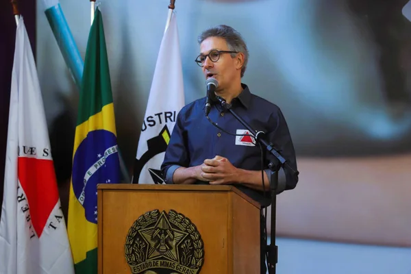 Governo de Minas cria Boletim Escolar Digital e moderniza acompanhamento das notas na rede estadual